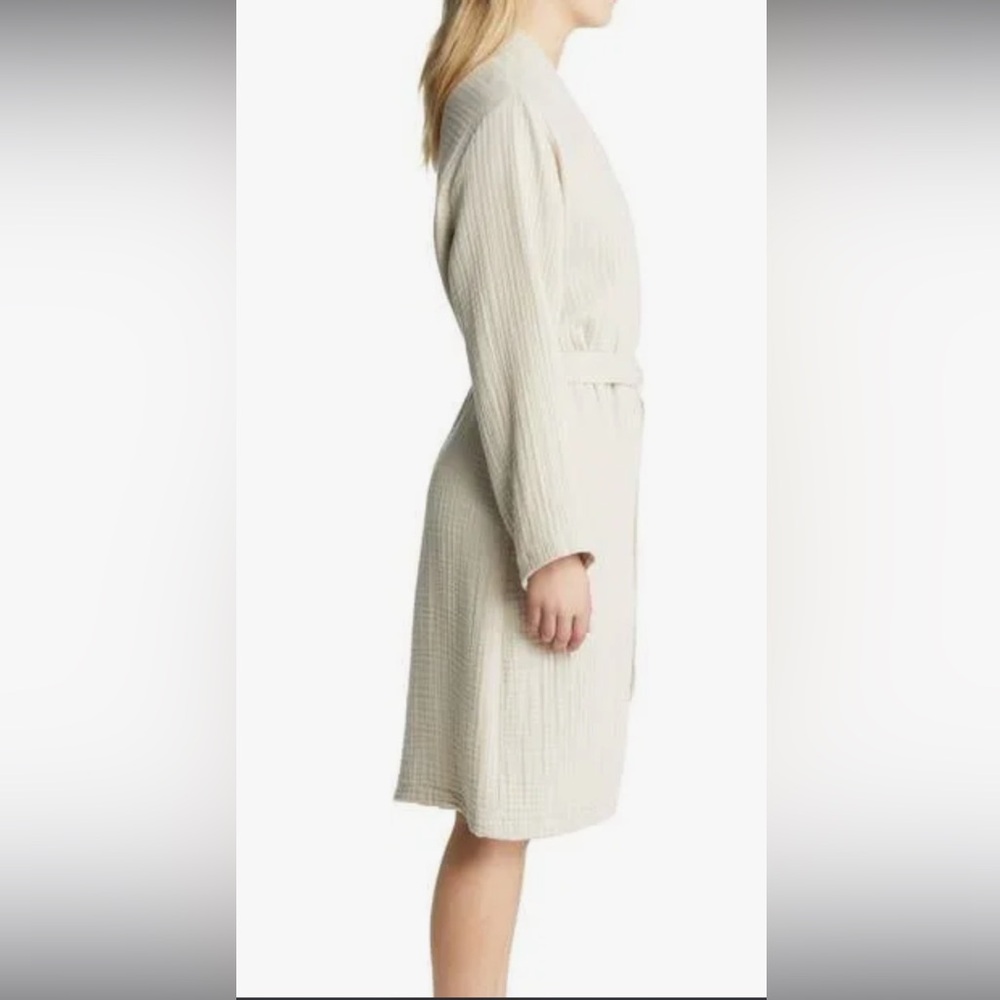 Gender Inclusive Cloud Cotton Robe
Parachute NEW - Picture 2 of 6